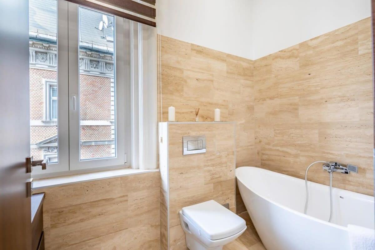Splendid Perfectly Located Flat With Sauna Apartment Budapest Ngoại thất bức ảnh