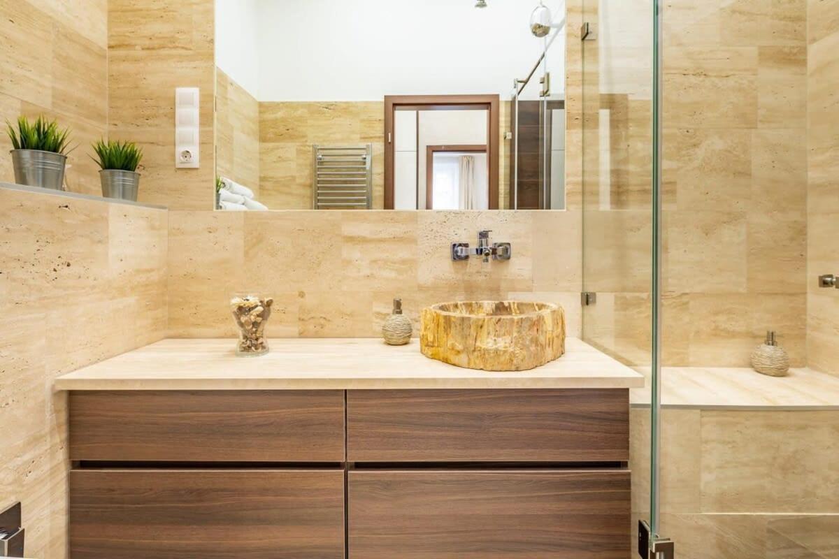 Splendid Perfectly Located Flat With Sauna Apartment Budapest Ngoại thất bức ảnh