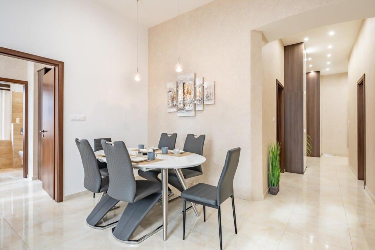 Splendid Perfectly Located Flat With Sauna Apartment Budapest Ngoại thất bức ảnh