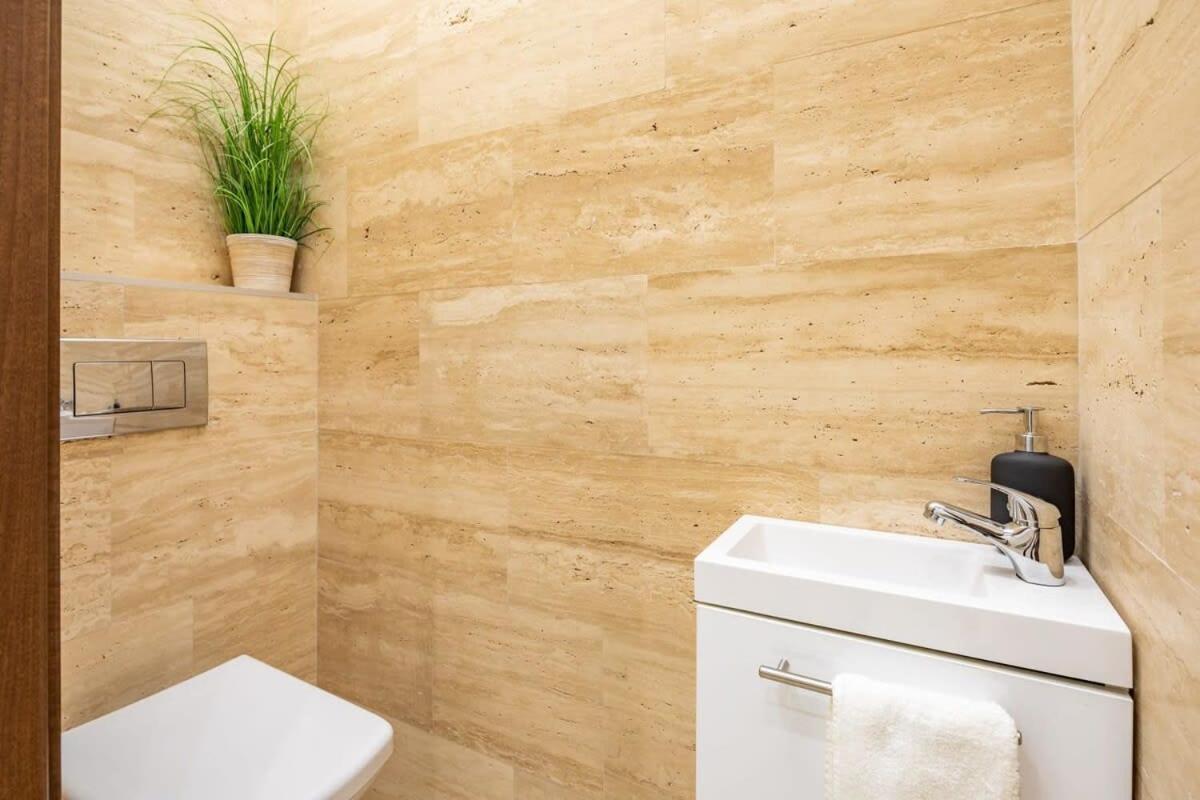 Splendid Perfectly Located Flat With Sauna Apartment Budapest Ngoại thất bức ảnh