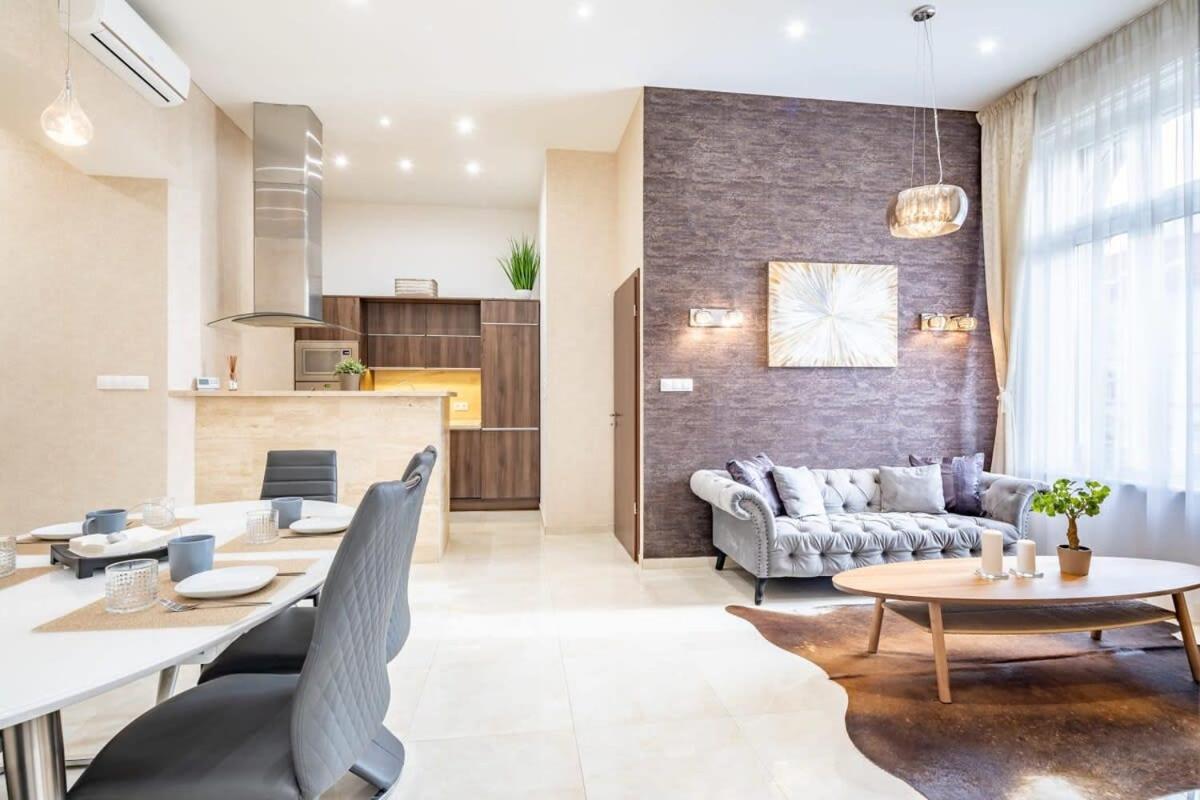 Splendid Perfectly Located Flat With Sauna Apartment Budapest Ngoại thất bức ảnh