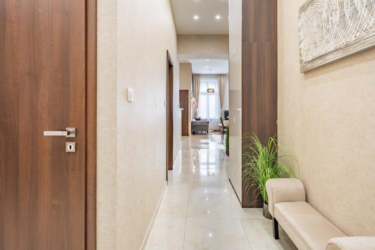 Splendid Perfectly Located Flat With Sauna Apartment Budapest Ngoại thất bức ảnh